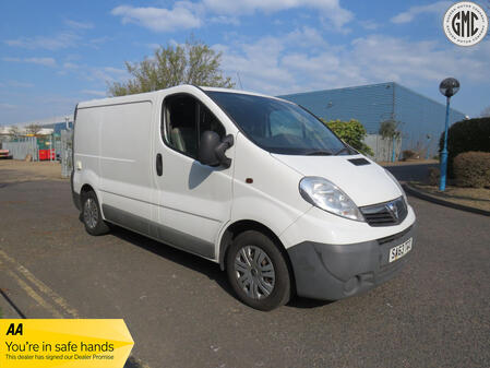 VAUXHALL VIVARO